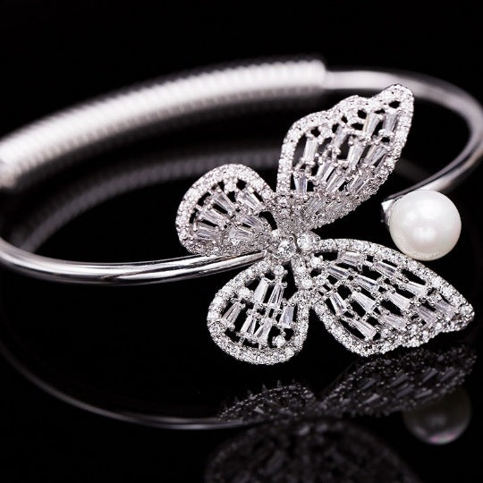 Hollowed-out Bracelet