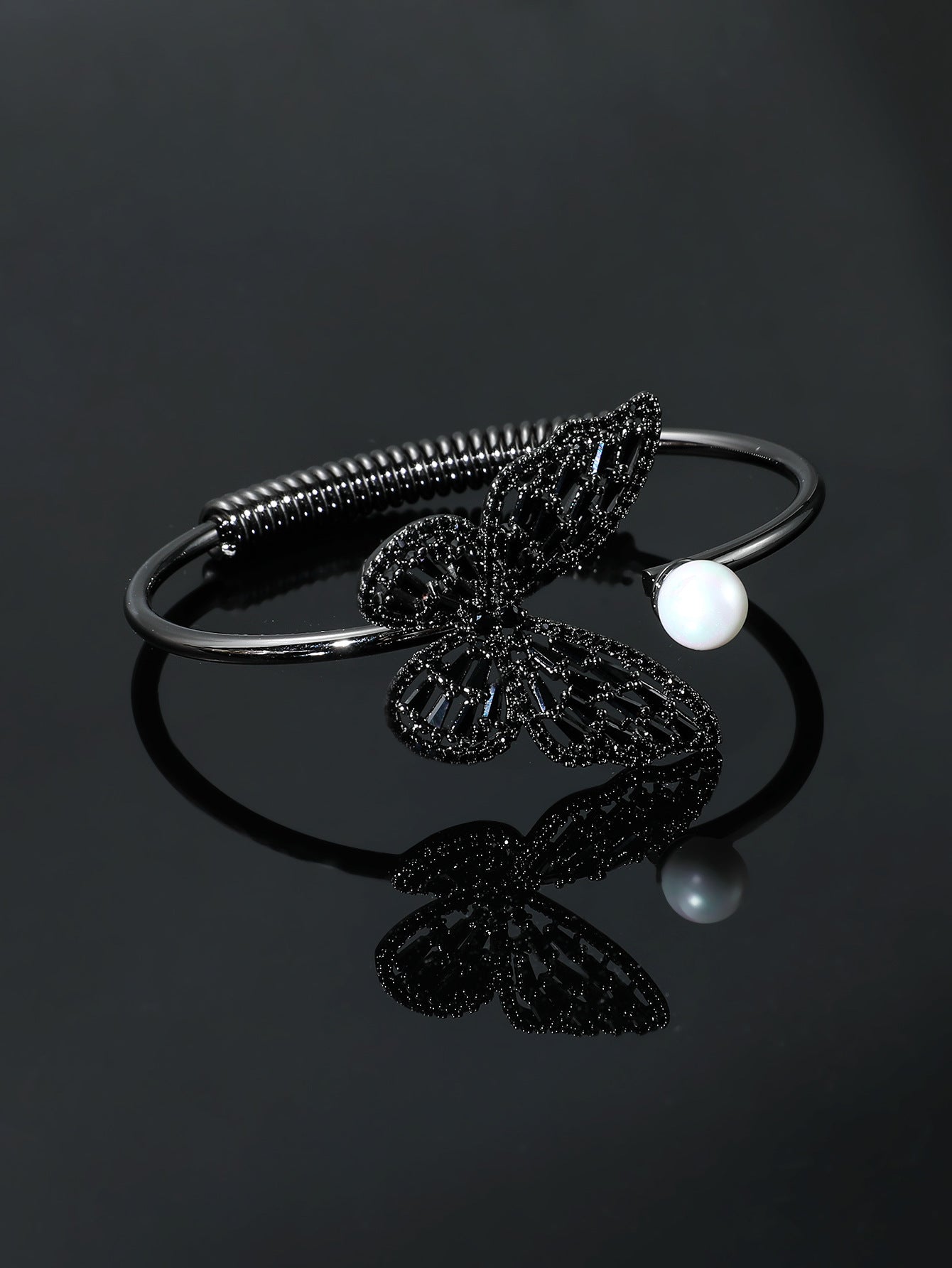 Hollowed-out Bracelet